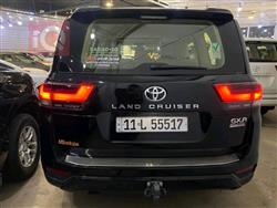 تۆیۆتا لاند کروزەر